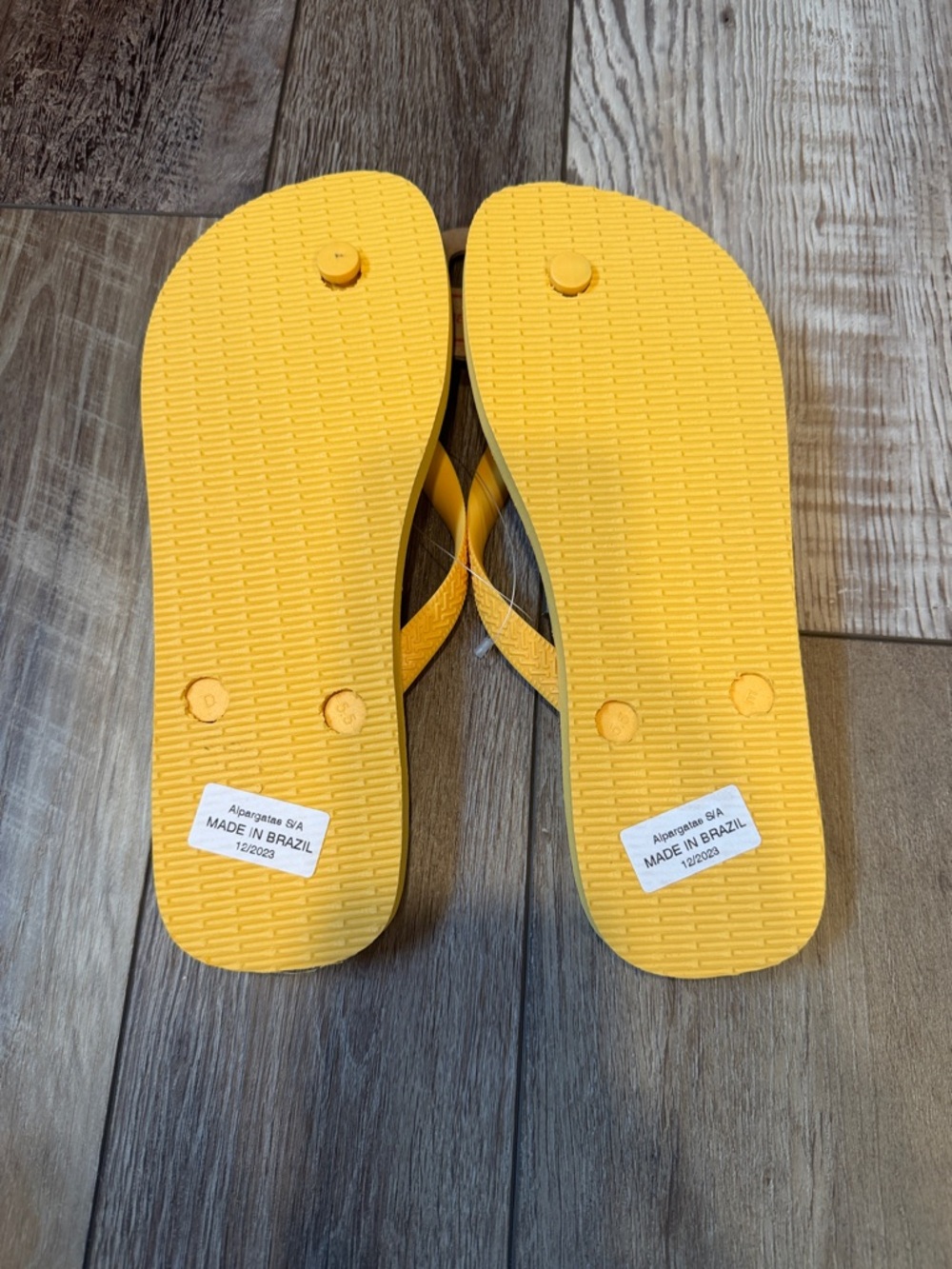 NEW! Havaianas x Farm Rio Banana 🍌 Flip Flops Size W 11/12 M 9/10 - Picture 6 of 6